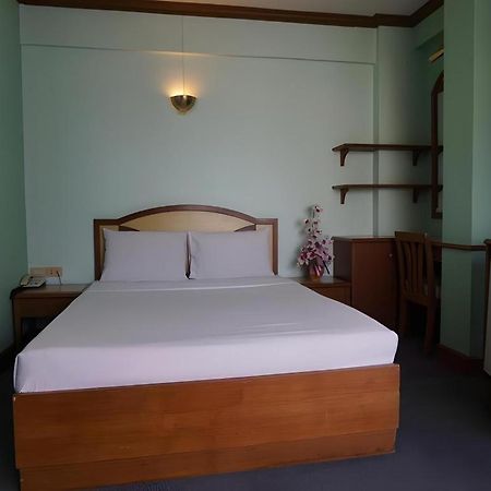Tanaphat Hatyai Hotel Hat Yai Bagian luar foto
