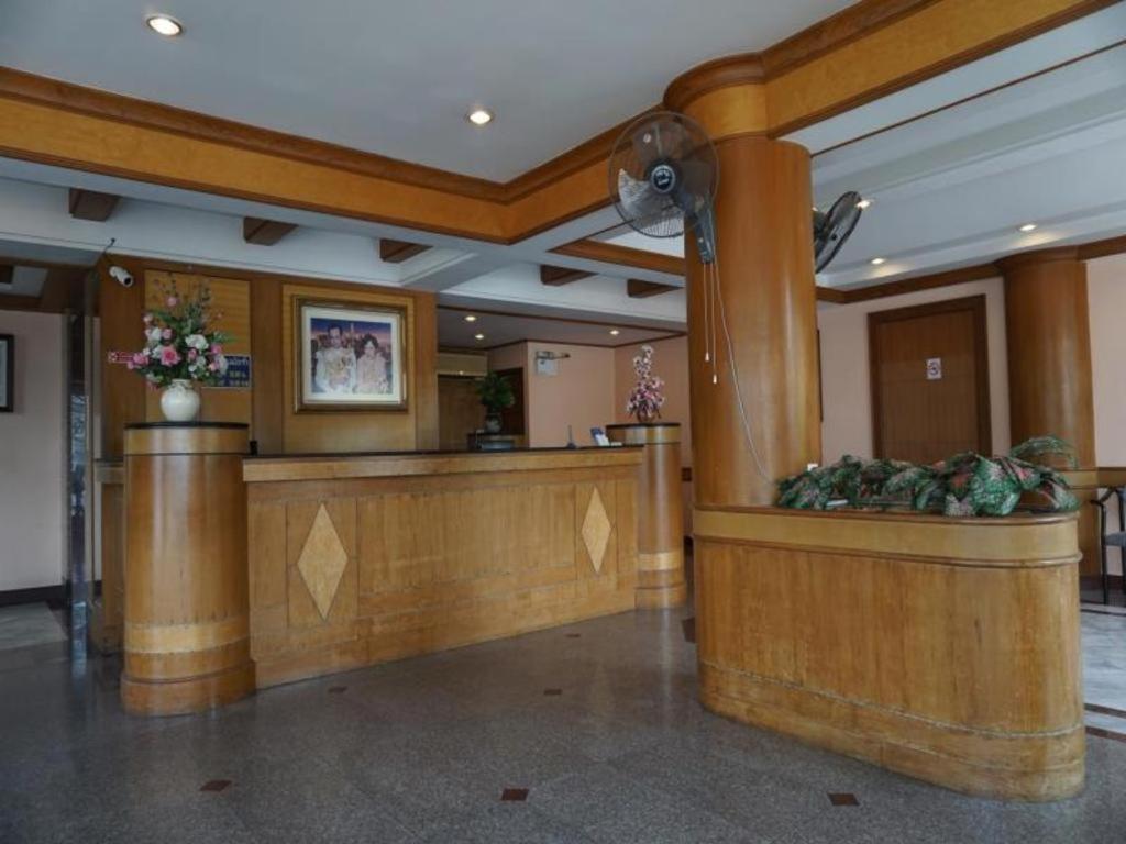 Tanaphat Hatyai Hotel Hat Yai Bagian luar foto
