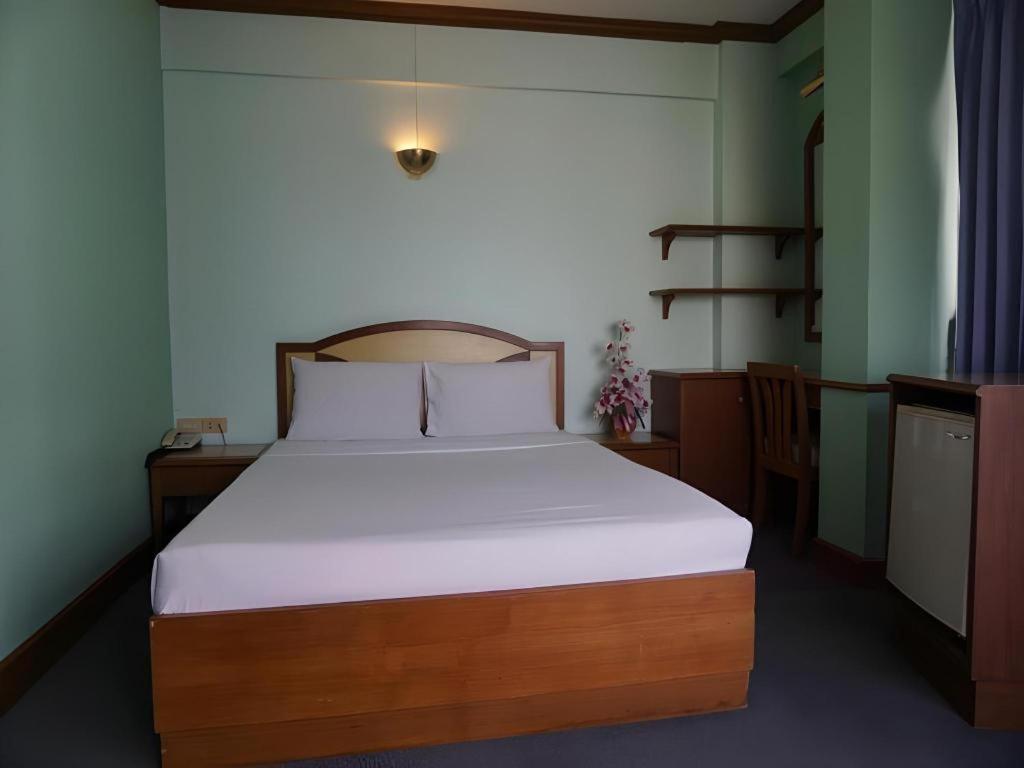 Tanaphat Hatyai Hotel Hat Yai Bagian luar foto